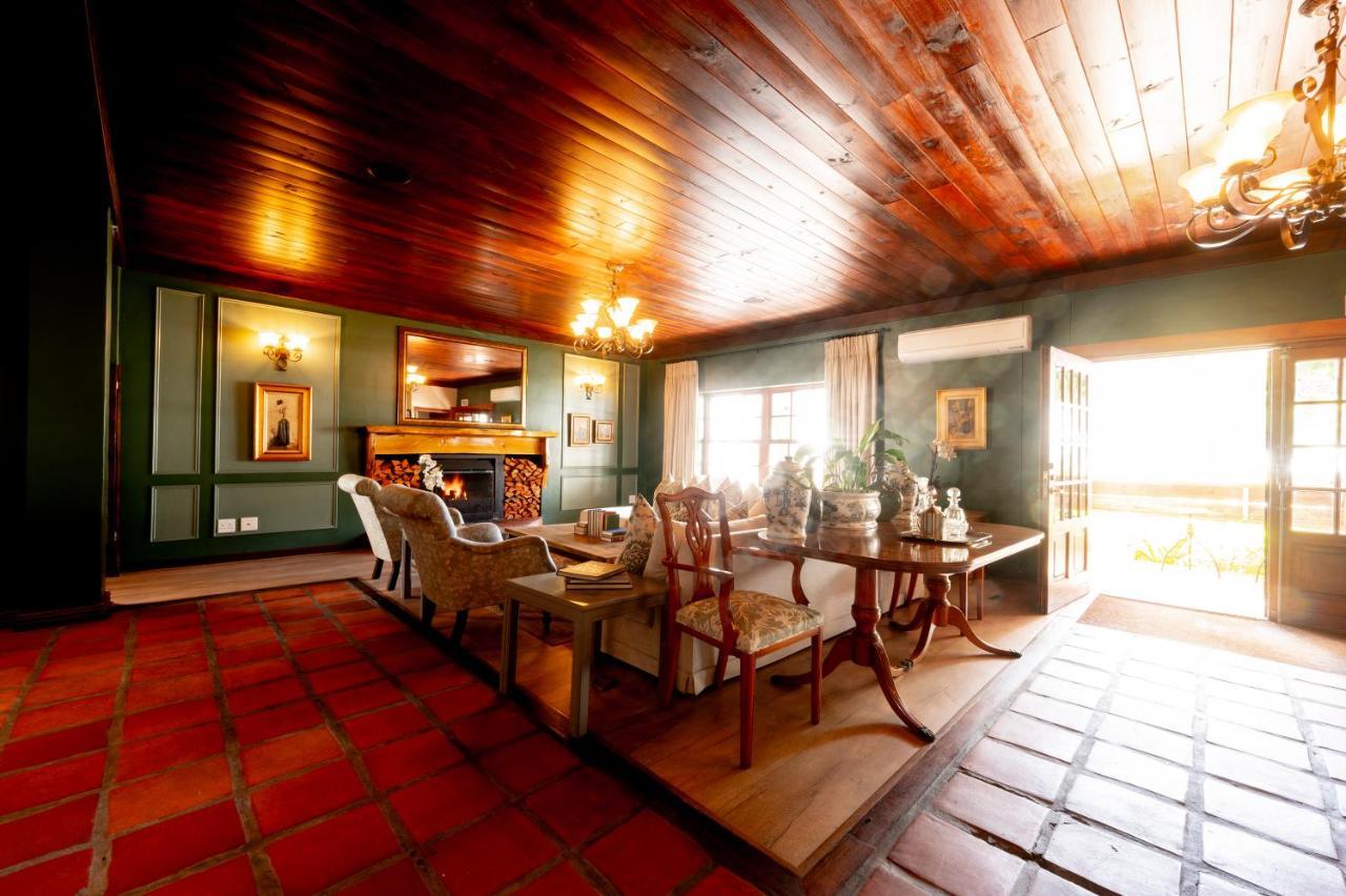 Noordhoek Village Hotel ภายนอก รูปภาพ