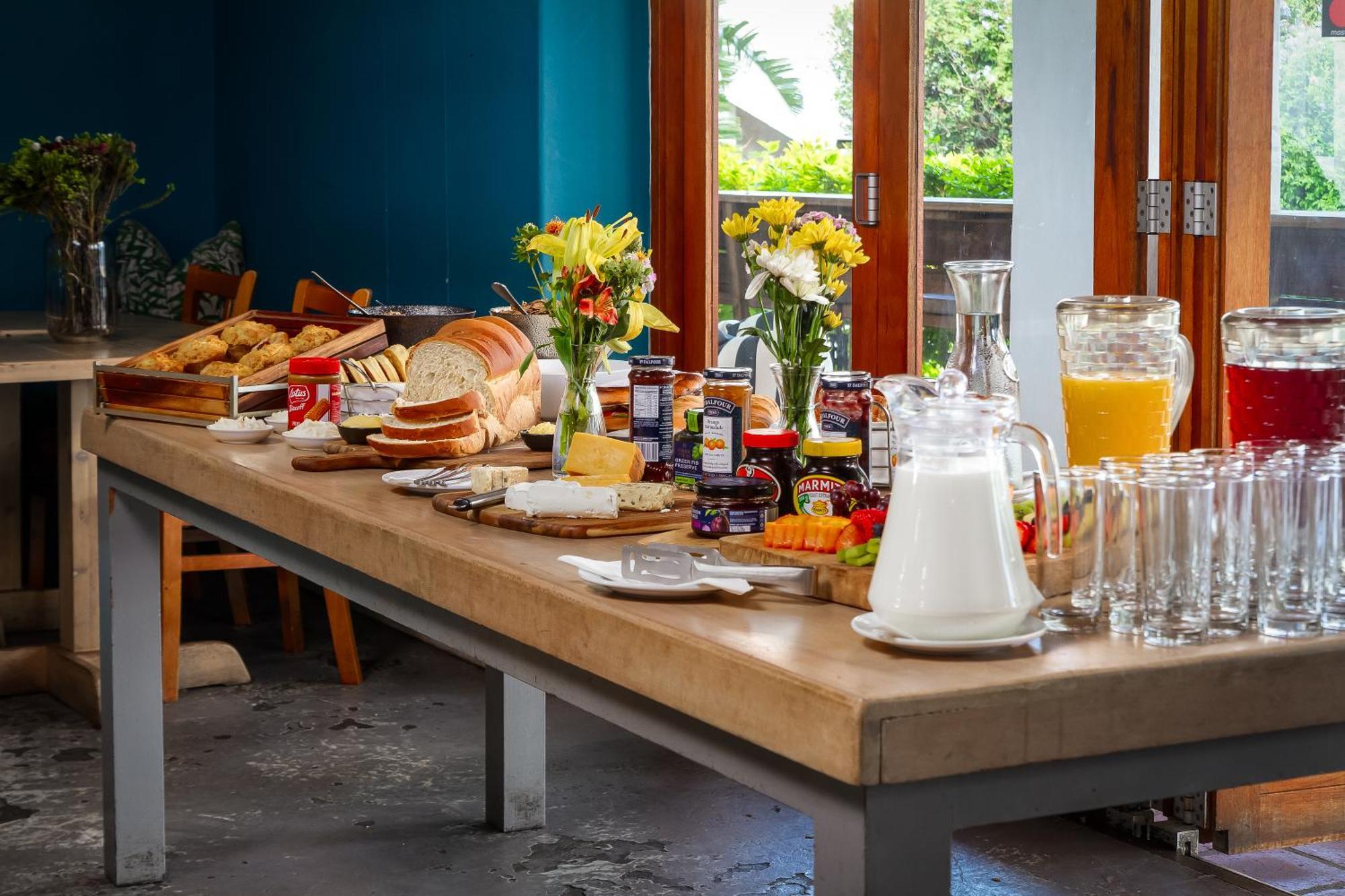 Noordhoek Village Hotel ภายนอก รูปภาพ