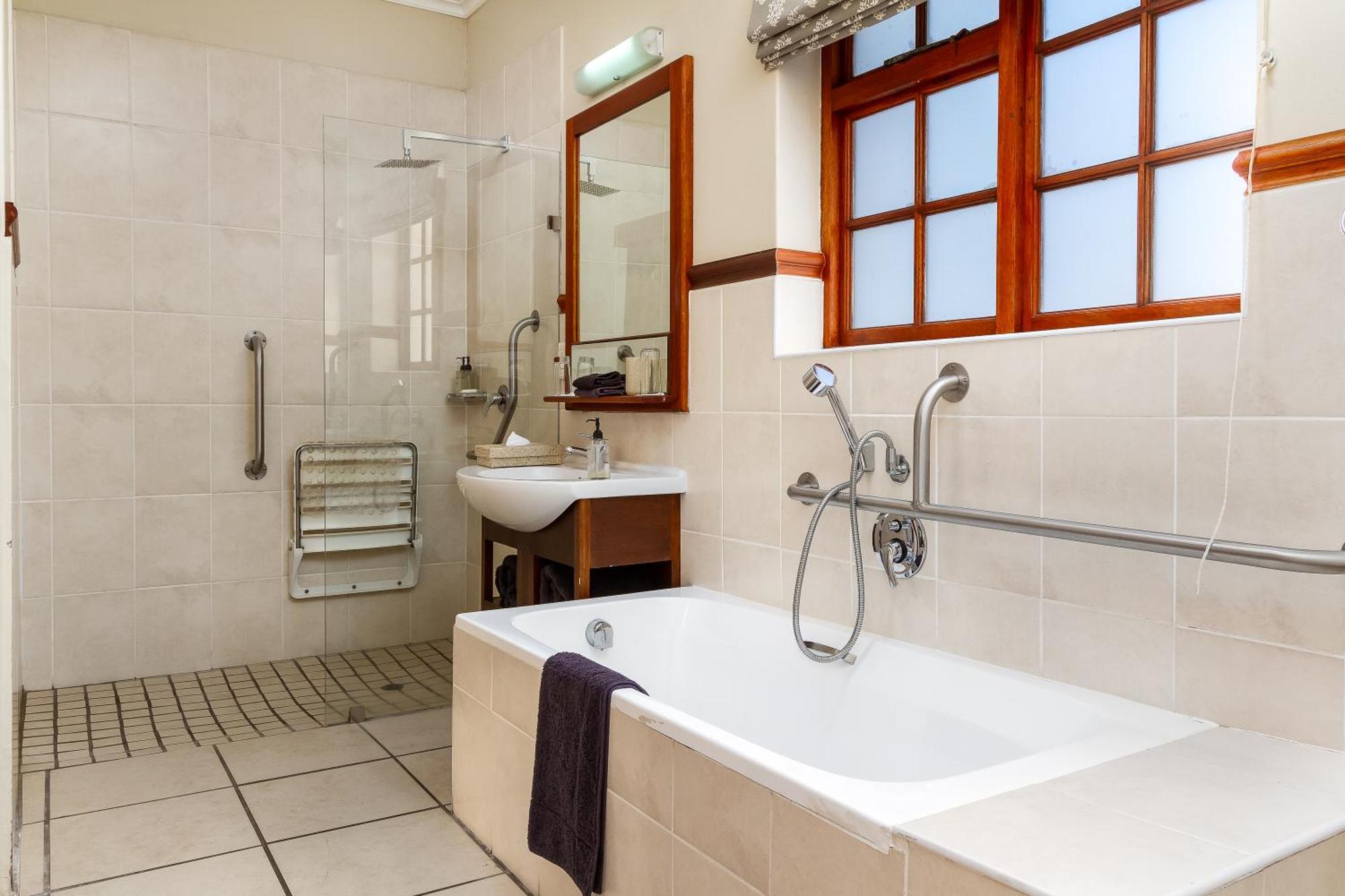 Noordhoek Village Hotel ภายนอก รูปภาพ