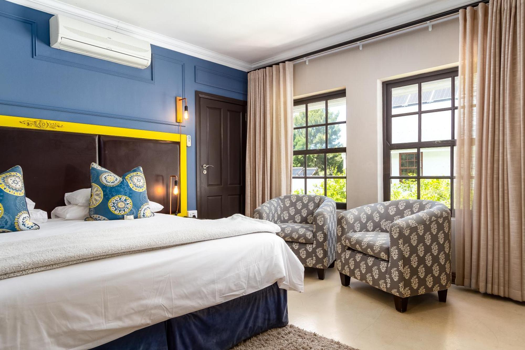 Noordhoek Village Hotel ภายนอก รูปภาพ