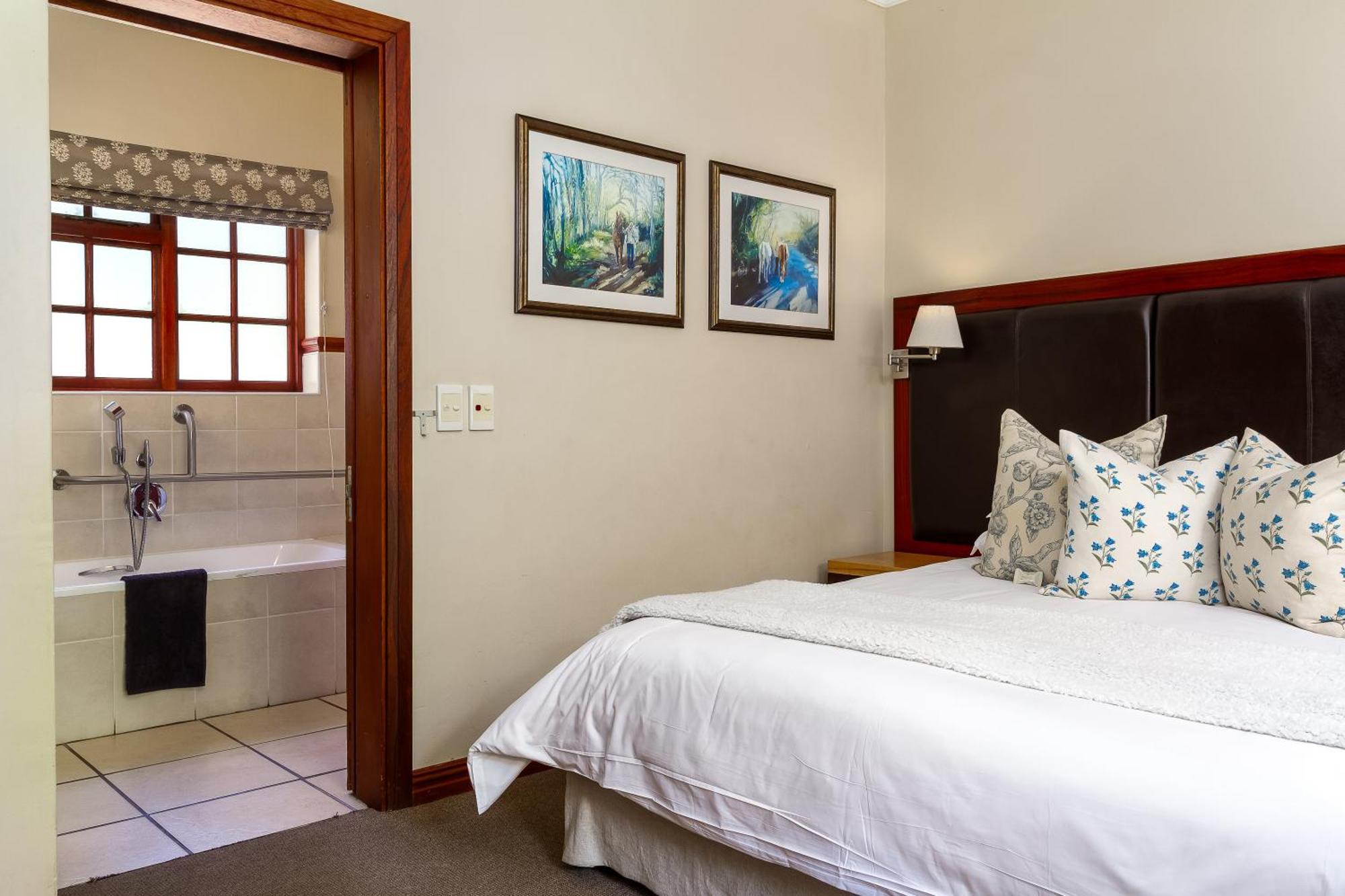 Noordhoek Village Hotel ภายนอก รูปภาพ