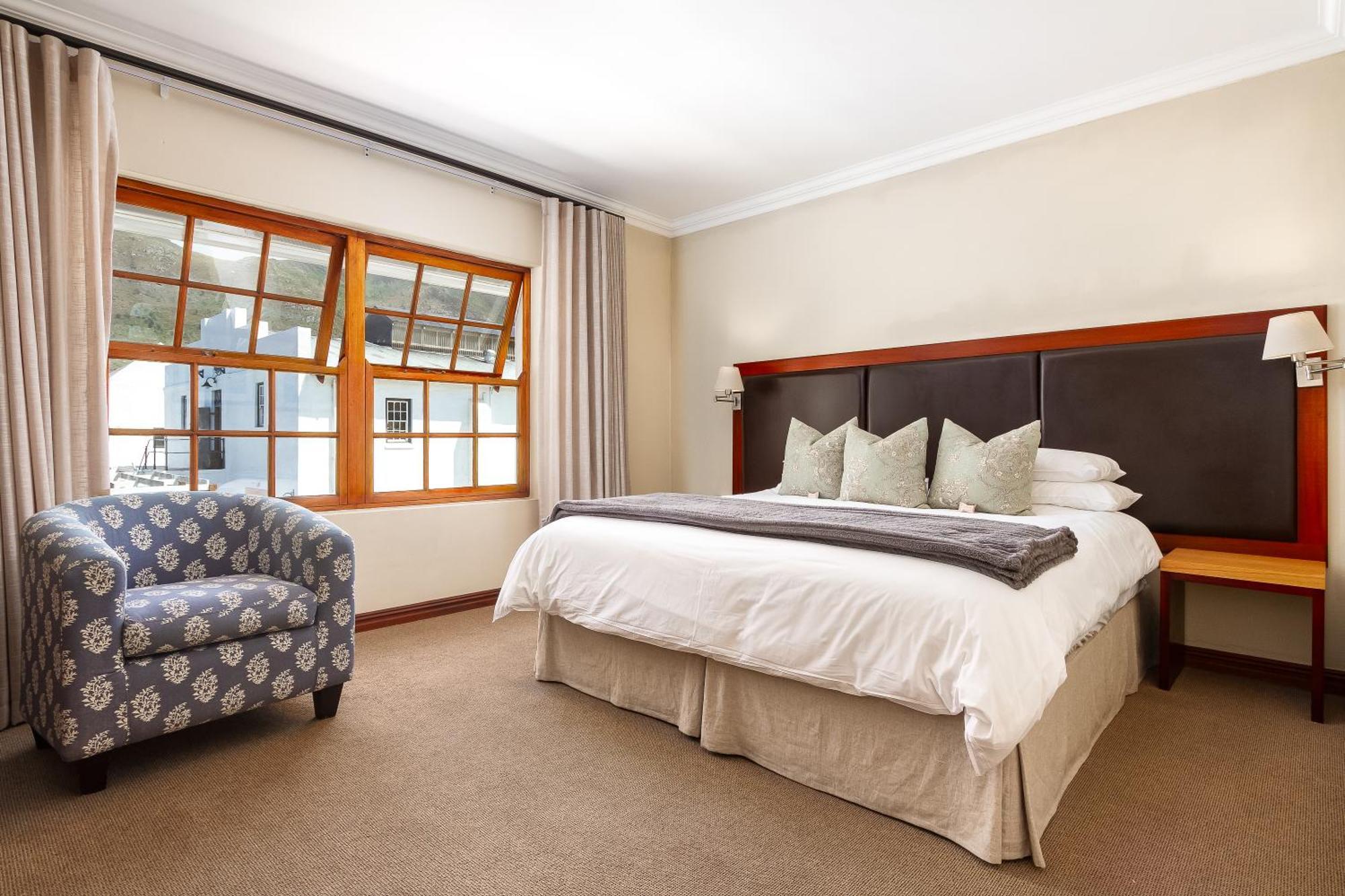 Noordhoek Village Hotel ภายนอก รูปภาพ