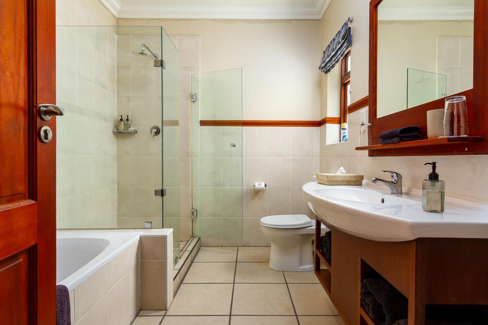 Noordhoek Village Hotel ภายนอก รูปภาพ