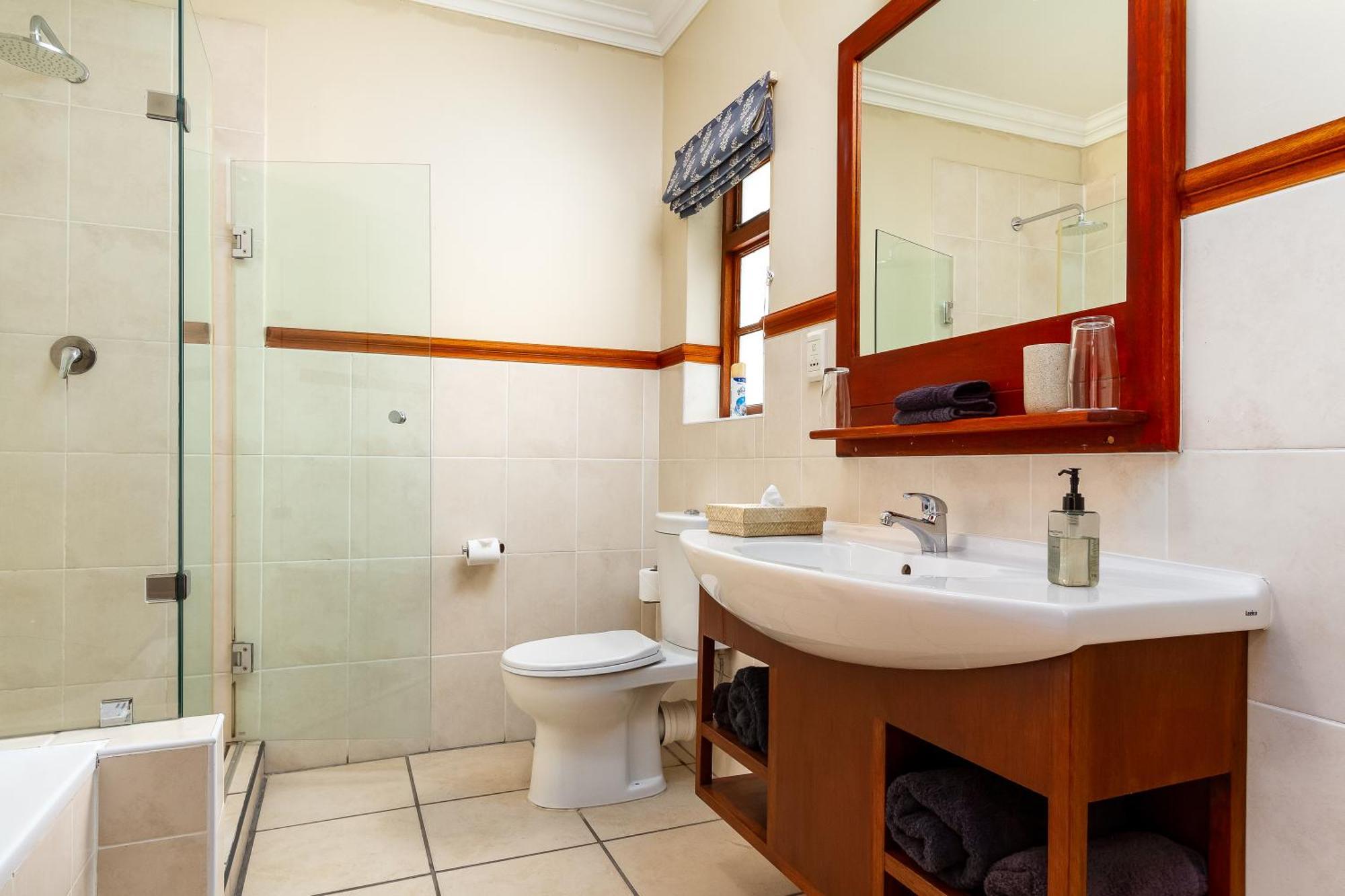 Noordhoek Village Hotel ภายนอก รูปภาพ